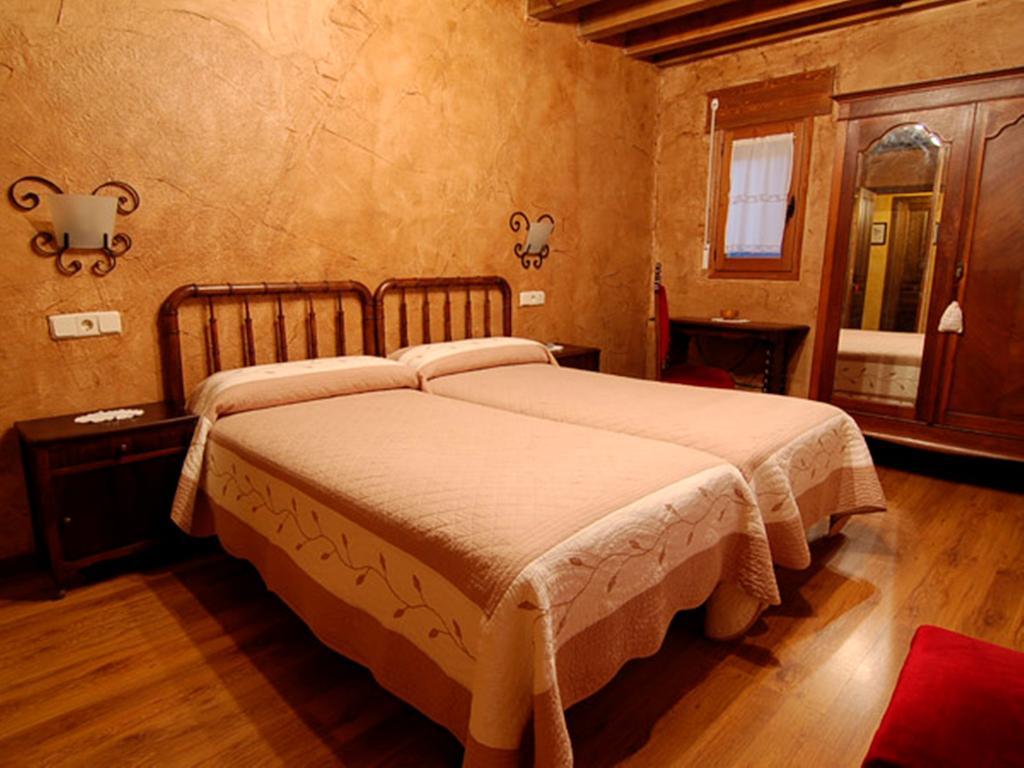 La Casona Del Herrero Navaleno Quarto foto
