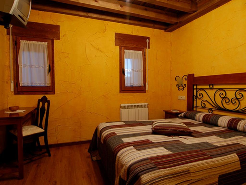 La Casona Del Herrero Navaleno Quarto foto